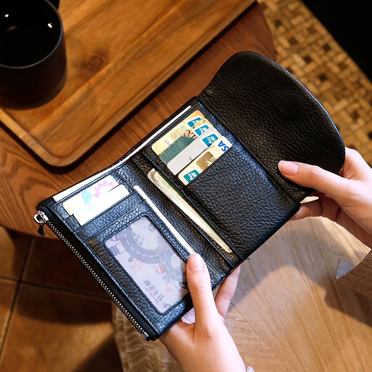 Women'S Leopard Print Wallet with Magnetic Closure & Photo Slot - Golden-Tone Hardware, Zipper Pocket & Coin Pocket, Golden-Tone Hardware, Compact Everyday Wallet For Women & S, Stylish Accessory, Fashionable Accessory, Fashion Lovers