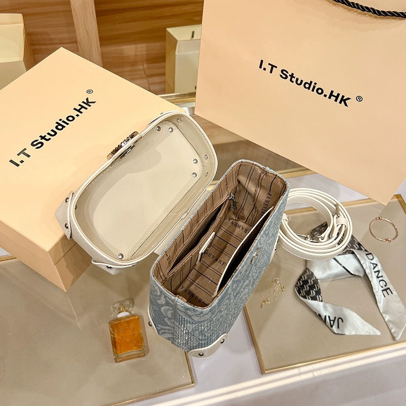 Style Decode Handbag for Women, Minimalist Bucket Bag, Lightweight Luxury Handbag with Magnetic Closure, Blue Cloud Pattern, Polyester Lining, Perfect for Casual & Office Use