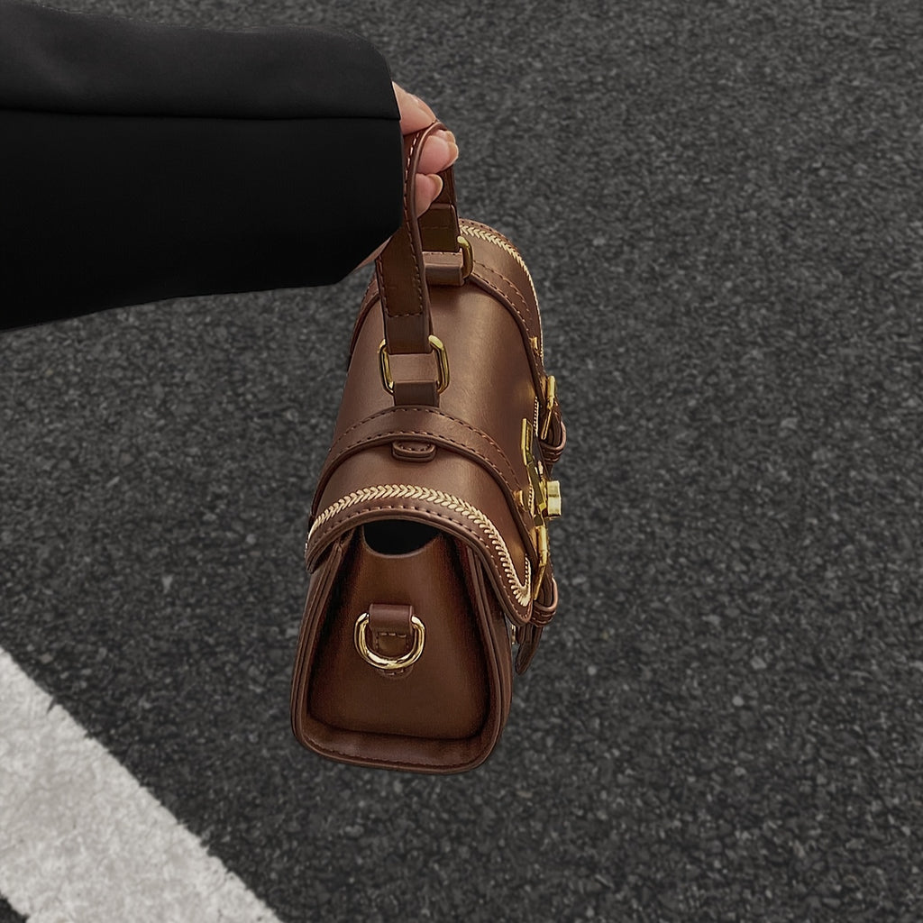 New Women'S Underarm Bag for Autumn And Winter, Trendy Crossbody Bag with a Stylish Chain, Small Square Shoulder Bag.