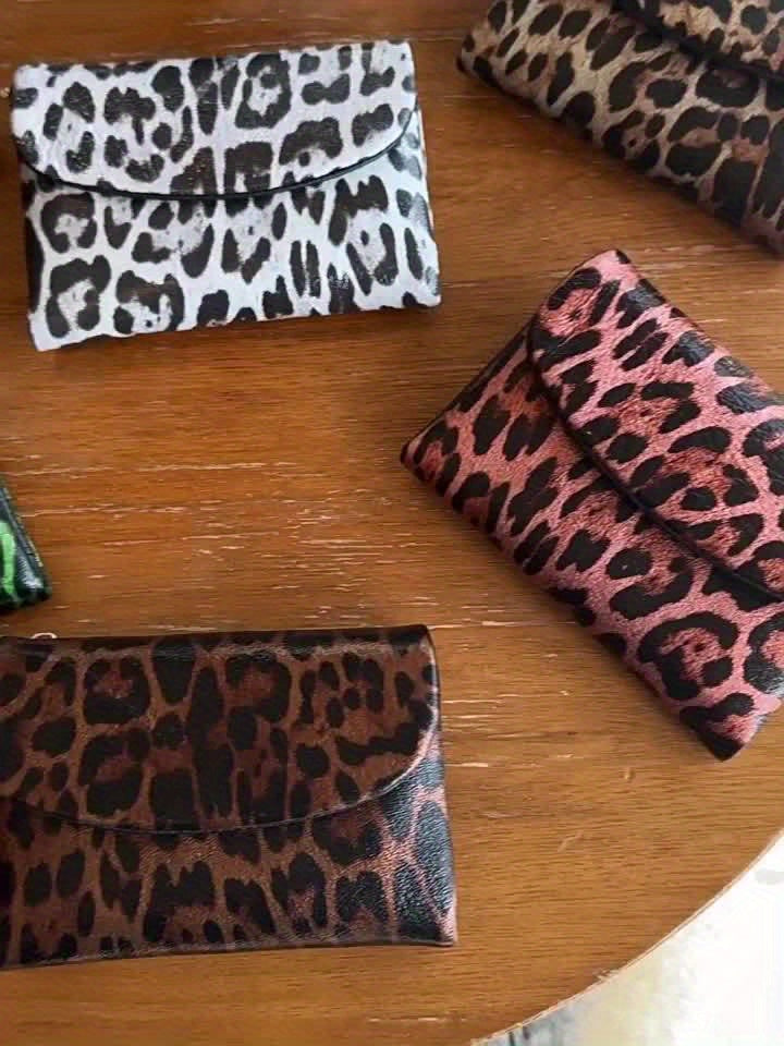 Women'S Leopard Print Wallet with Magnetic Closure & Photo Slot - Golden-Tone Hardware, Zipper Pocket & Coin Pocket, Golden-Tone Hardware, Compact Everyday Wallet For Women & S, Stylish Accessory, Fashionable Accessory, Fashion Lovers